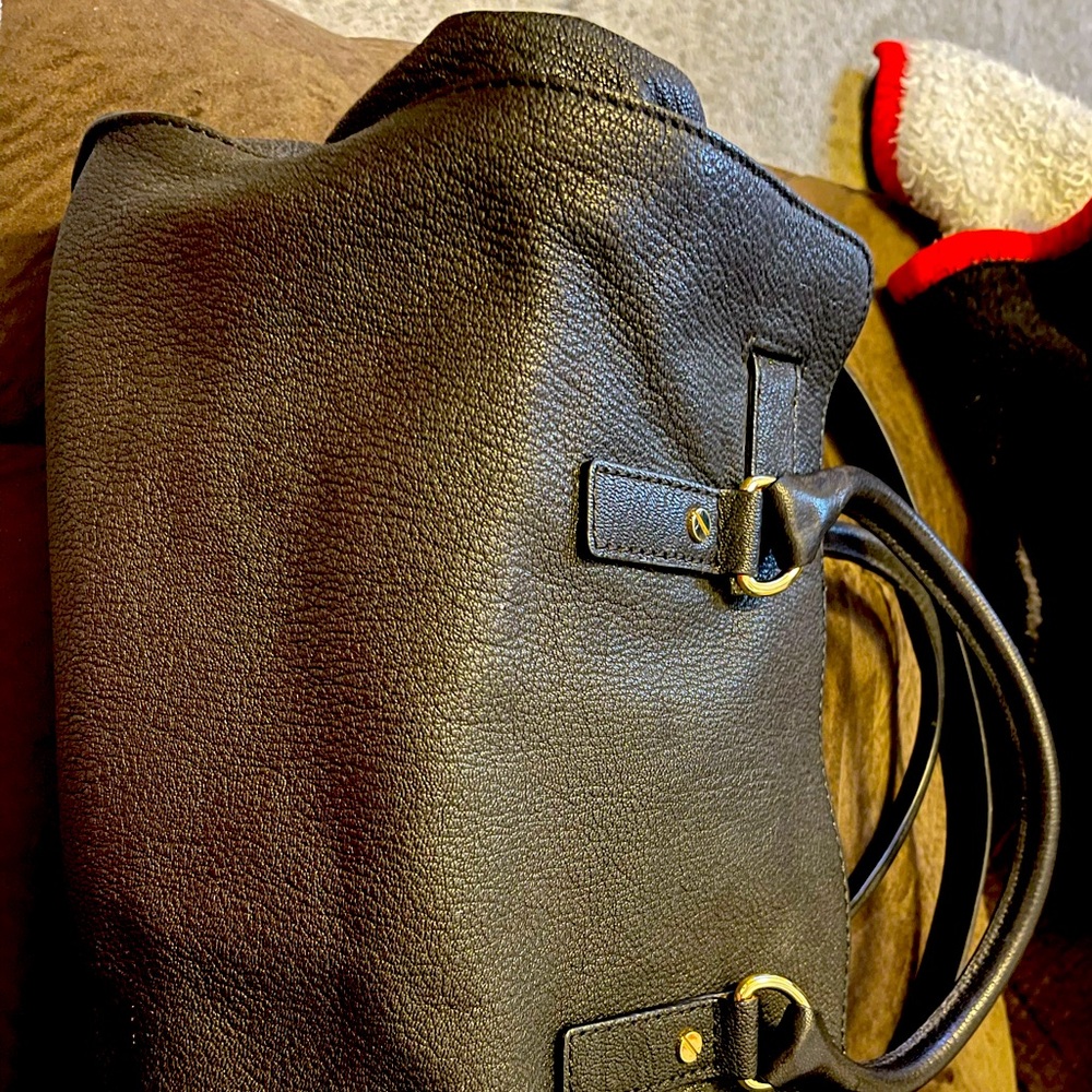 Good Condition👜MK Michael Kors Black textured bag👜with grommets. - Picture 5 of 7